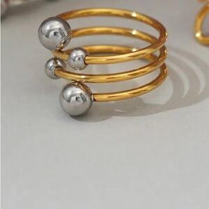 Elegant Gold and Silver Women's Ring